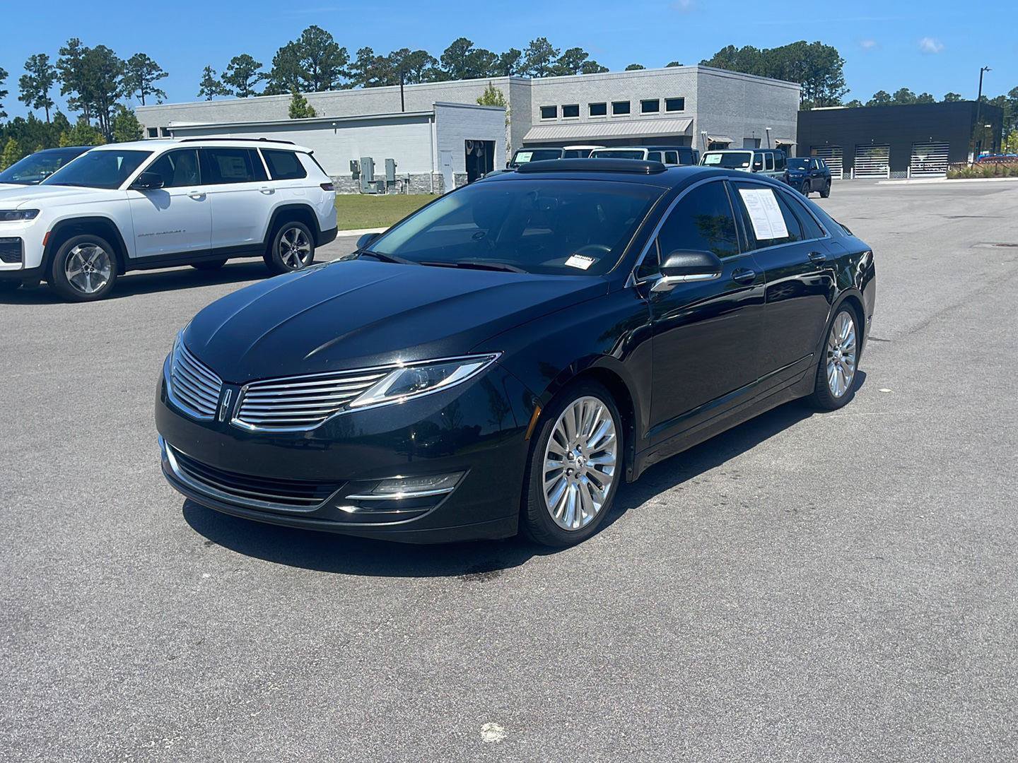 Used 2013 Lincoln MKZ FWD image 3