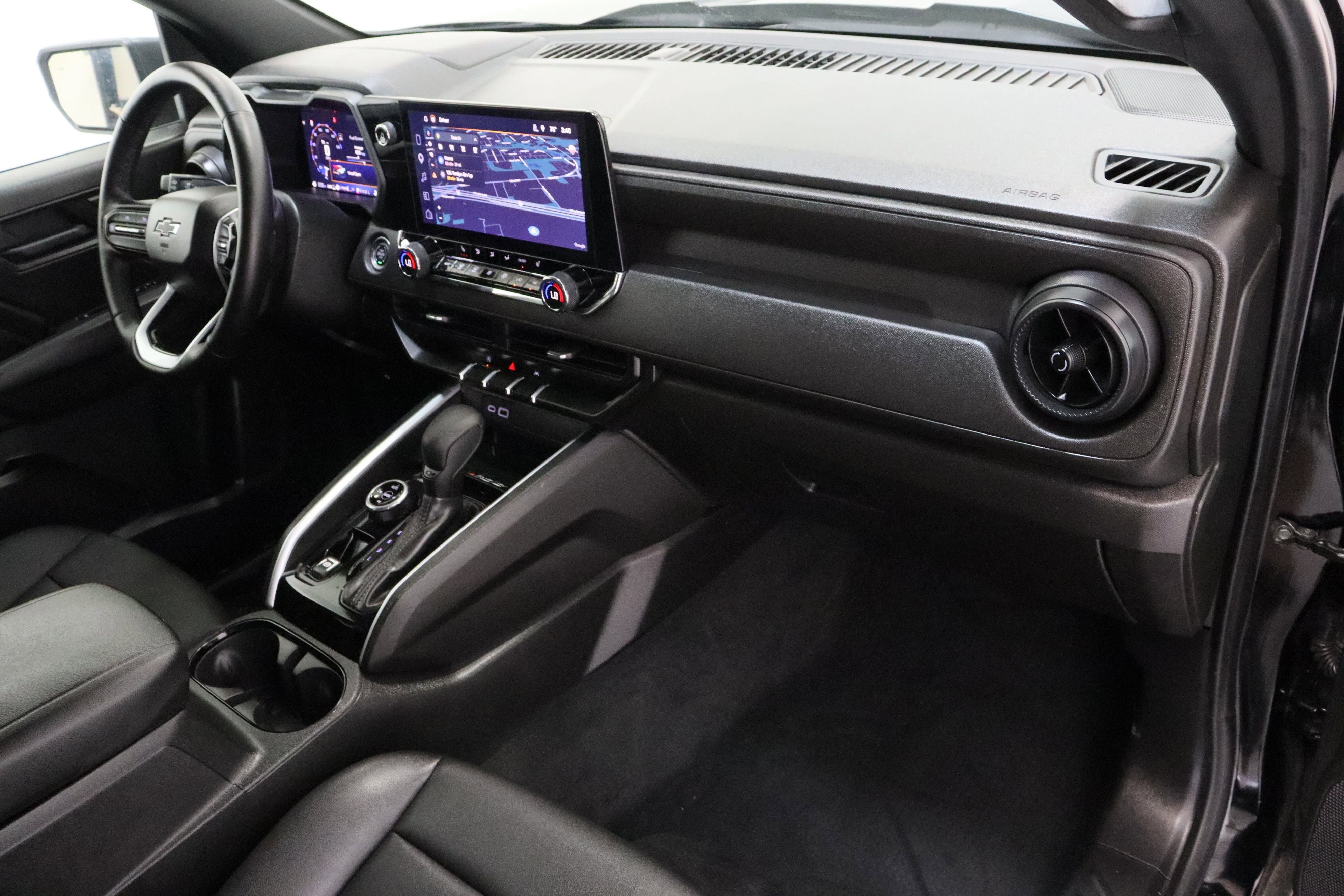 Used 2025 Chevrolet Colorado Trail Boss image 37