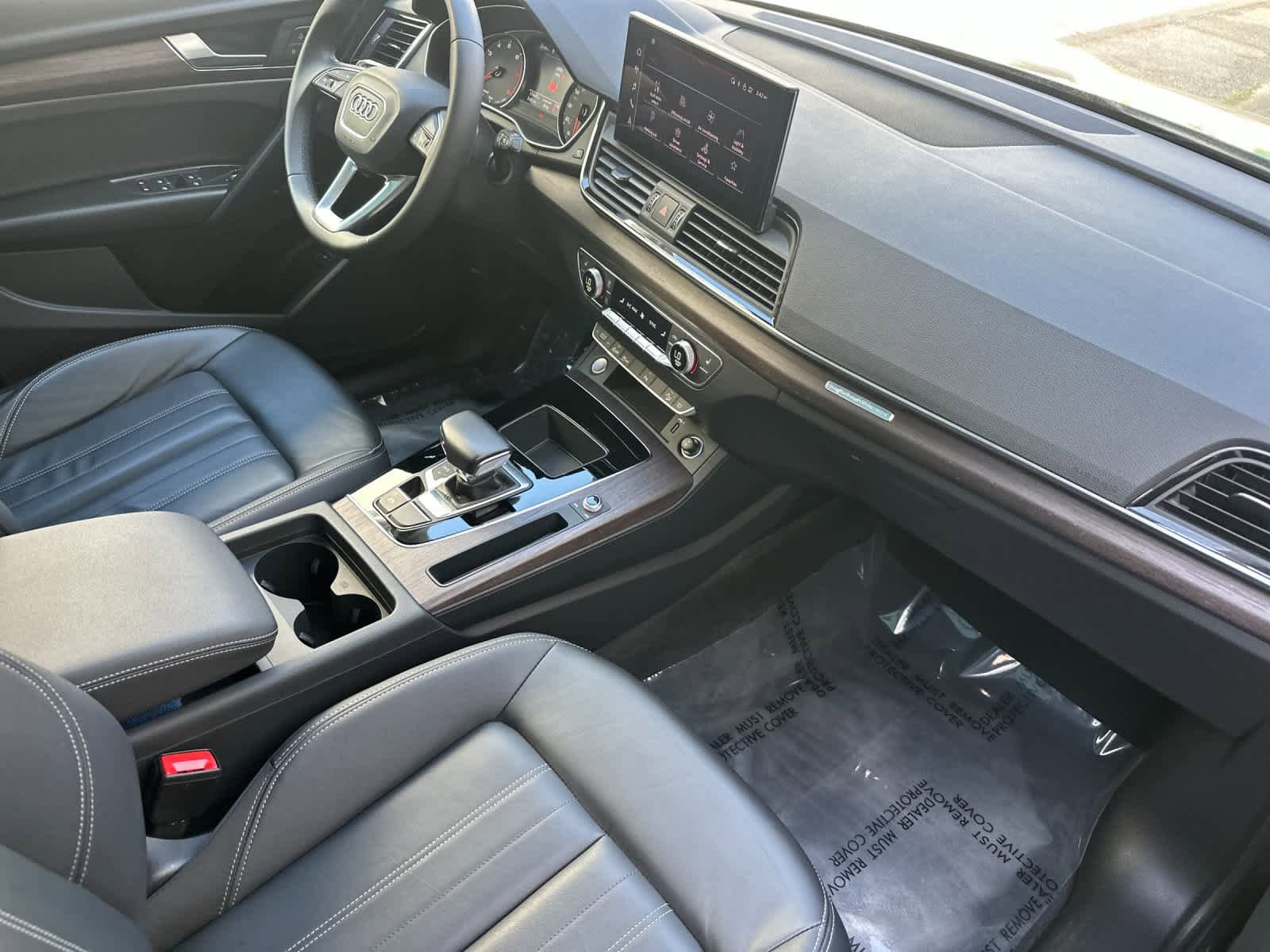 Used 2023 Audi Q5 2.0T Premium w/ Convenience Package AWD/4WD image 16