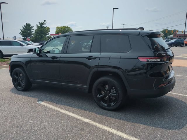 Used 2023 Jeep Grand Cherokee L Laredo AWD/4WD image 6