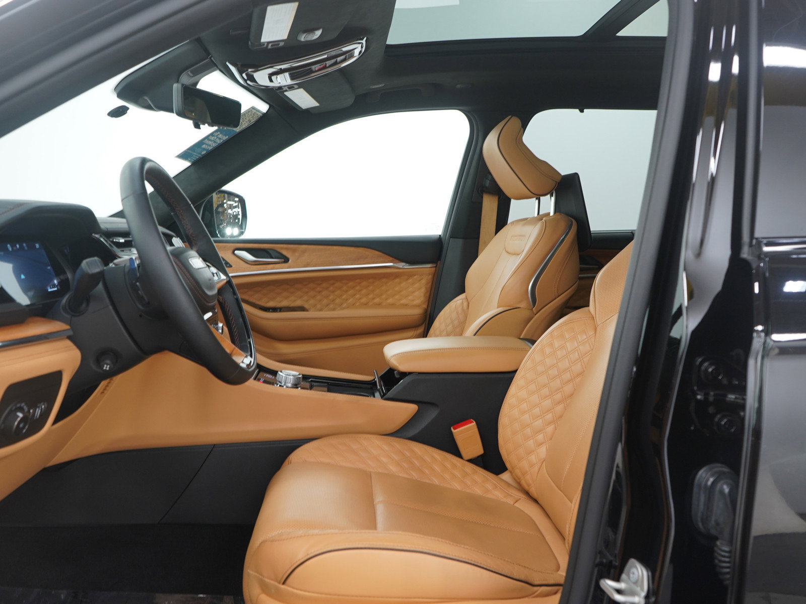 Used 2023 Jeep Grand Cherokee L Summit image 29