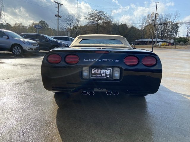 Used 2004 Chevrolet Corvette Convertible w/ Preferred Equipment Group image 9