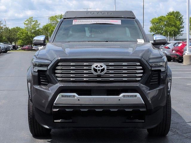 Used 2024 Toyota Tacoma SR5 AWD/4WD image 4