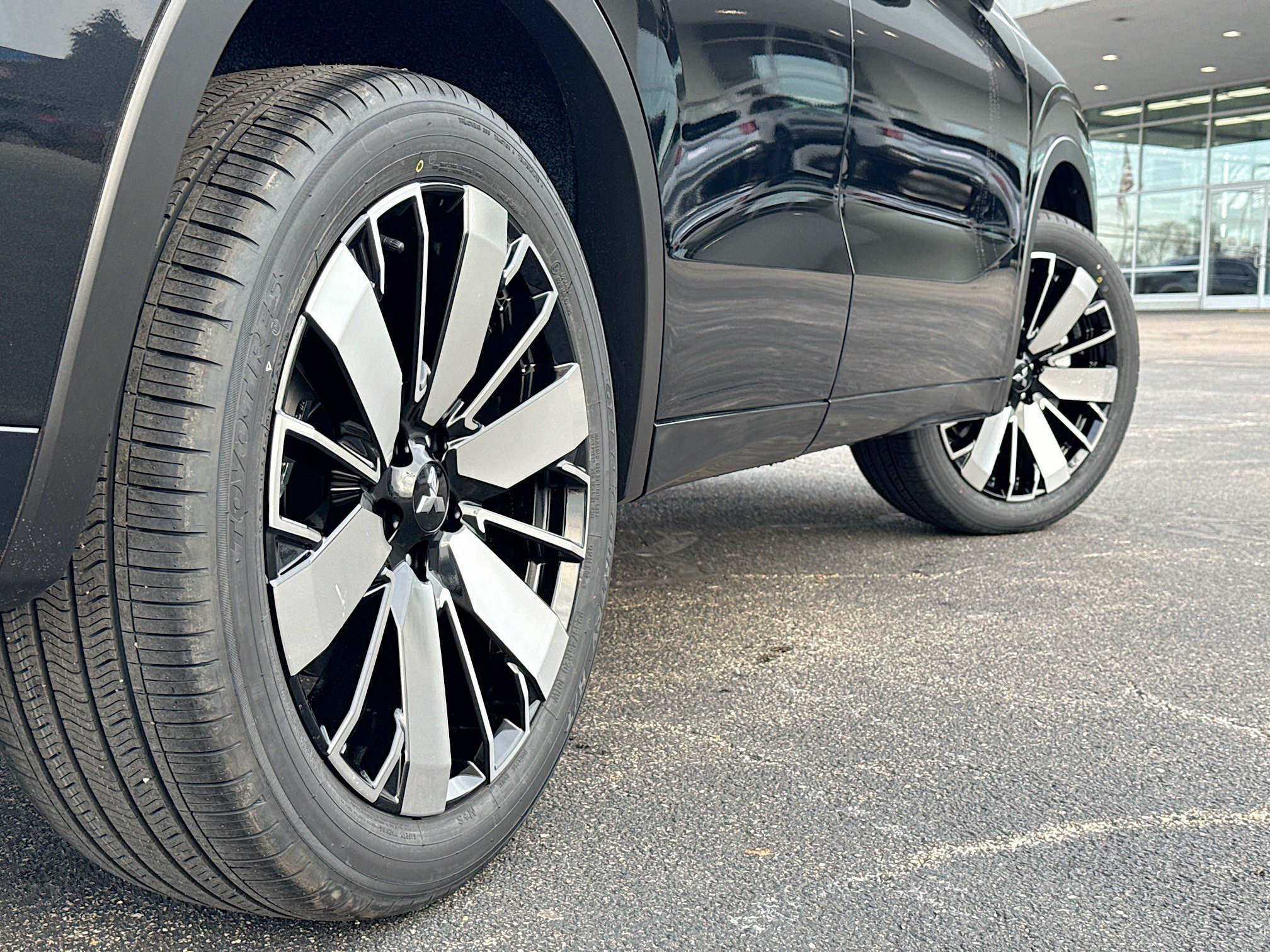 New 2026 Mitsubishi Outlander SEL FWD image 14