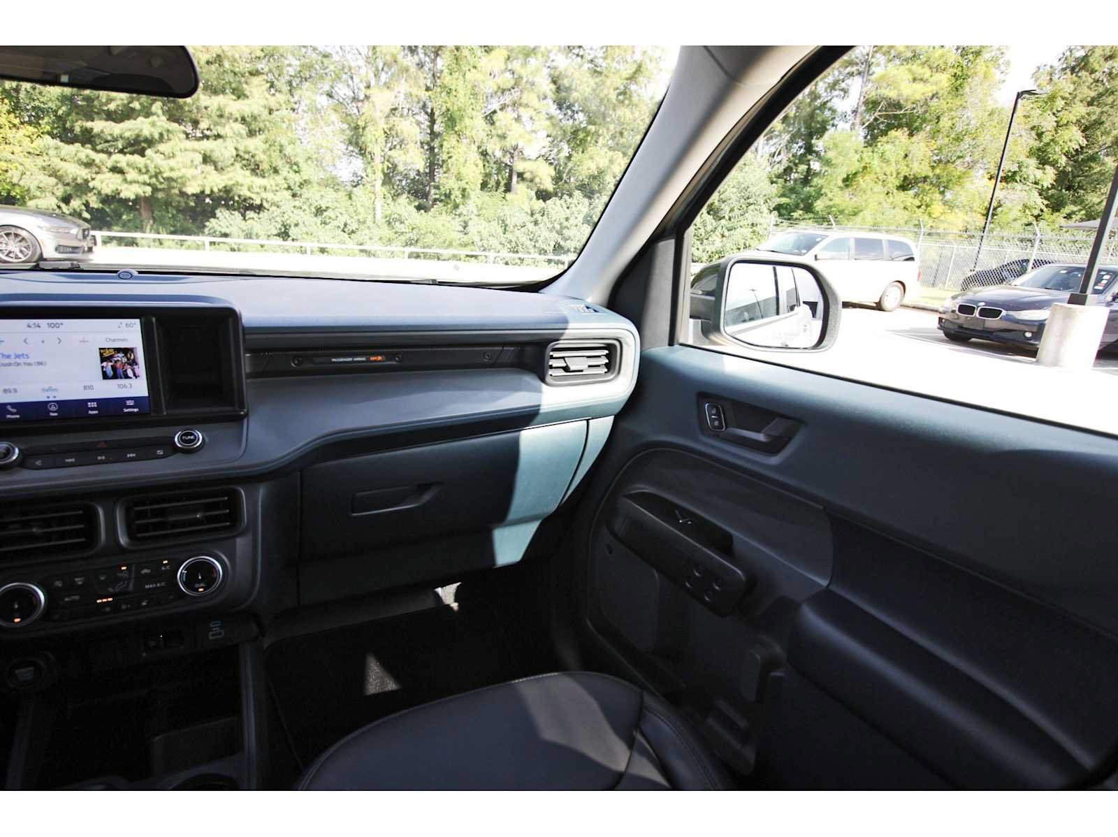 Used 2024 Ford Maverick Lariat w/ Black Appearance Package FWD image 8