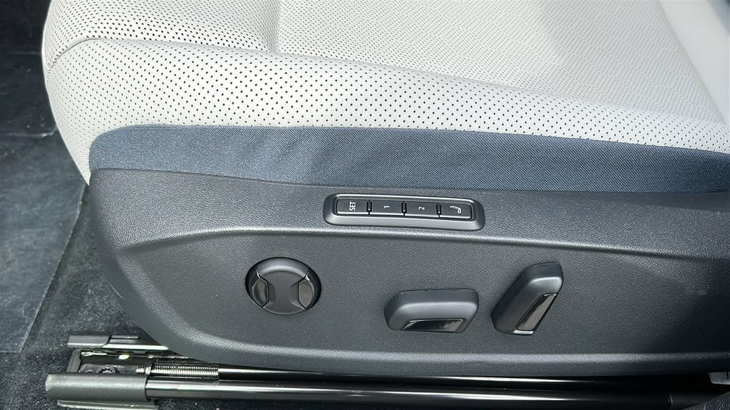 New 2025 Volkswagen ID.4 Pro S AWD/4WD image 11