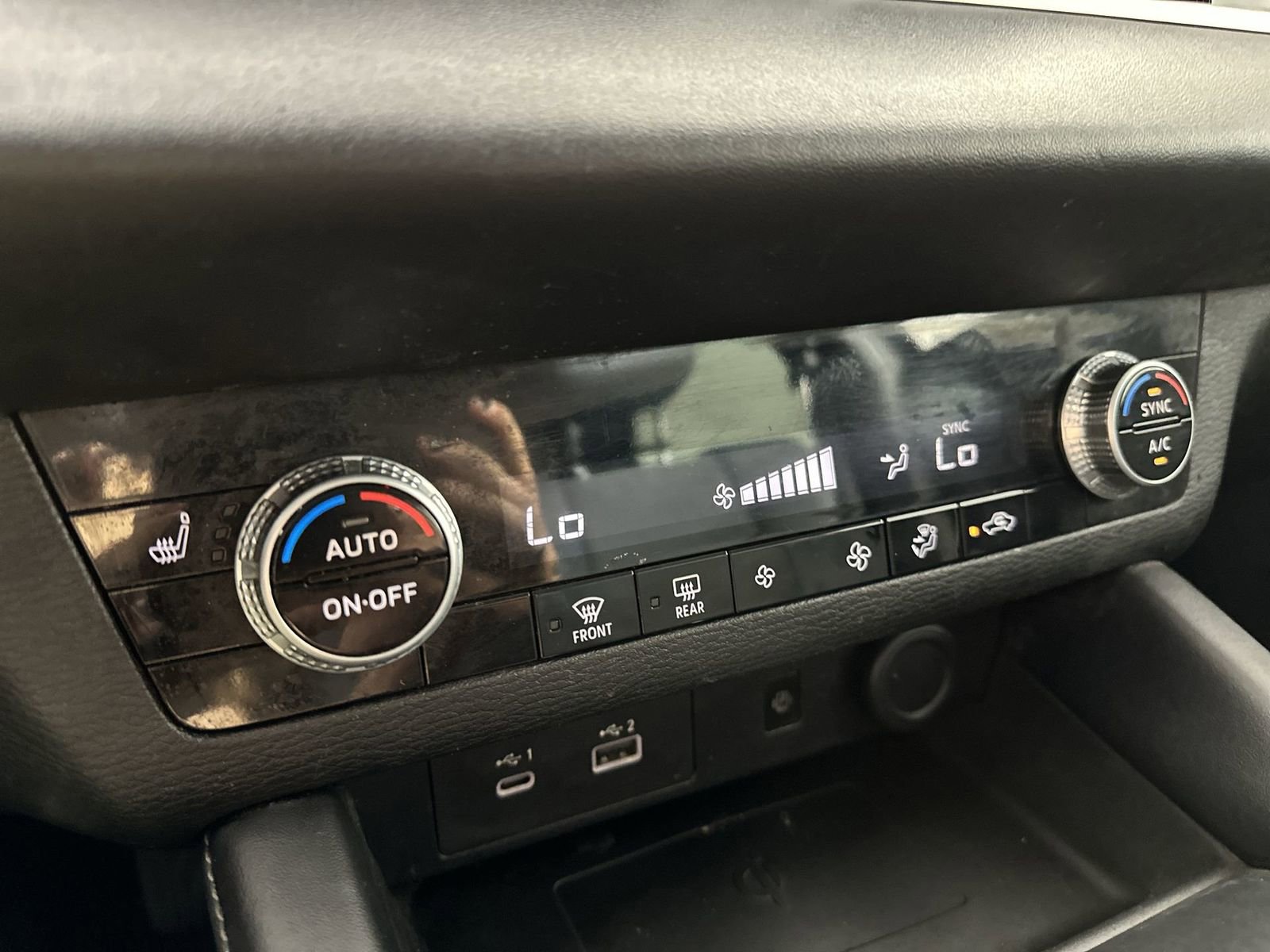 Used 2022 Mitsubishi Outlander SE image 19