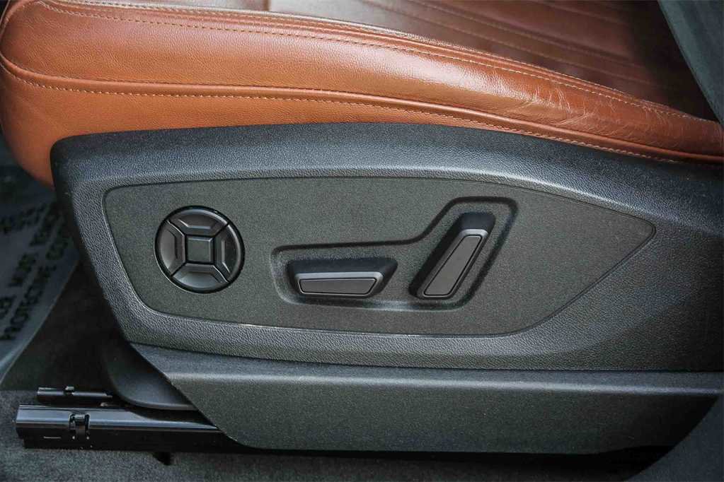 Used 2022 Audi e-tron Premium w/ Convenience Plus Package image 21