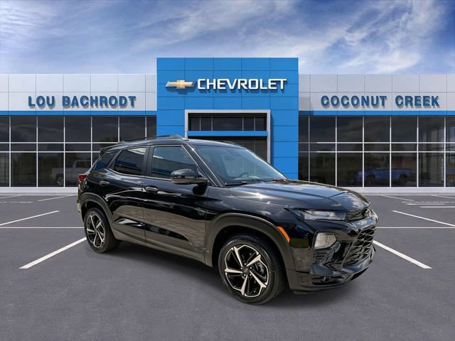 Used 2022 Chevrolet TrailBlazer RS w/ Sun and Liftgate Package FWD image 2