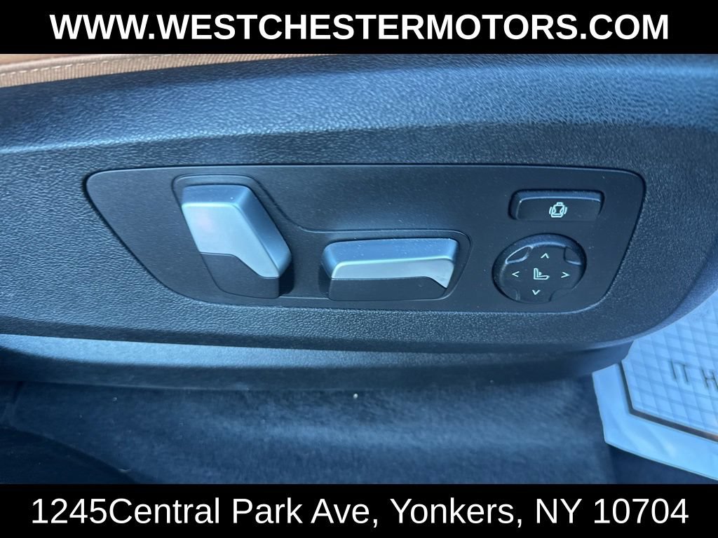 Used 2020 BMW X7 xDrive40i w/ M Sport Package AWD/4WD image 16