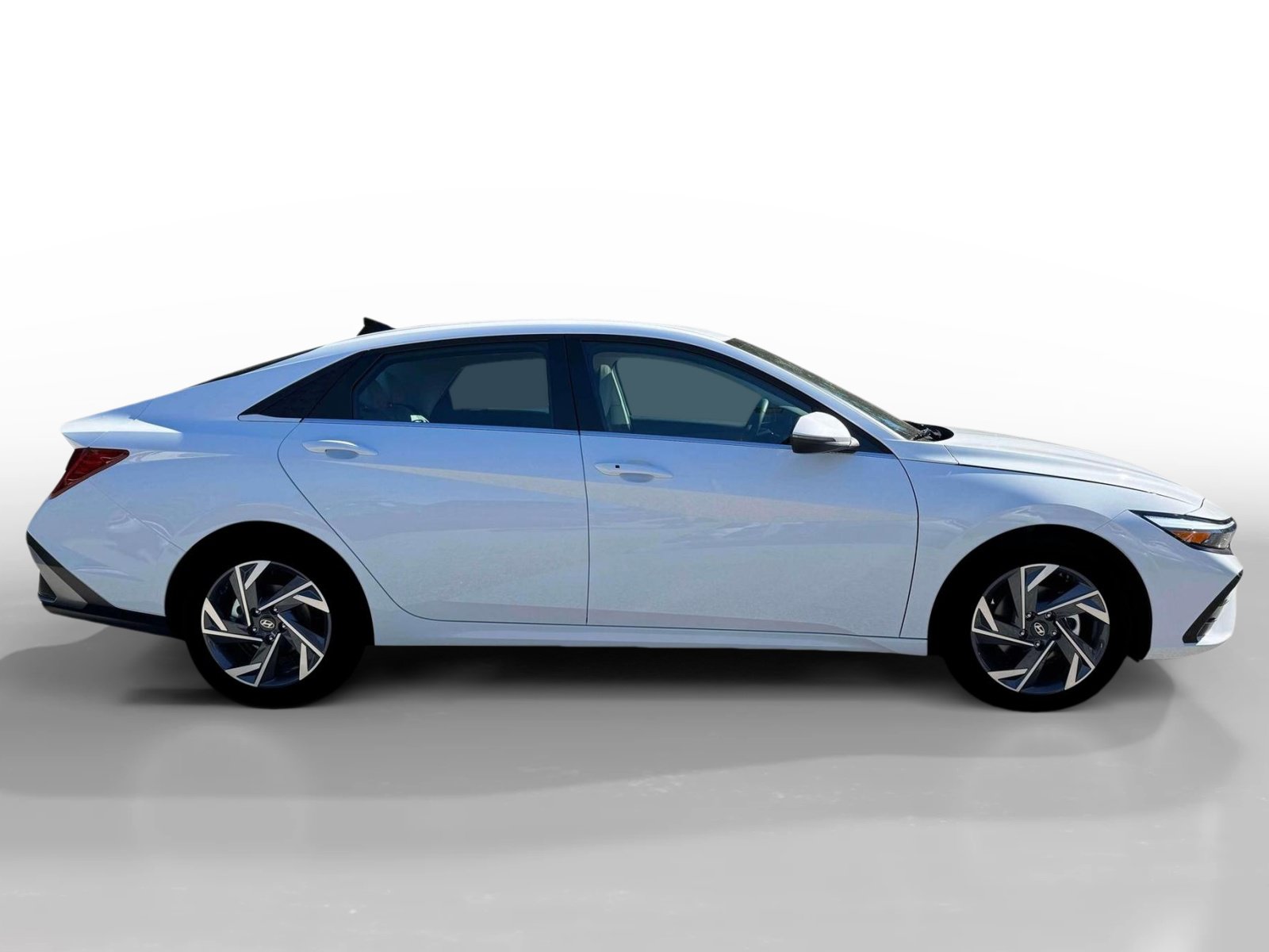 New 2026 Hyundai Elantra Limited FWD image 9