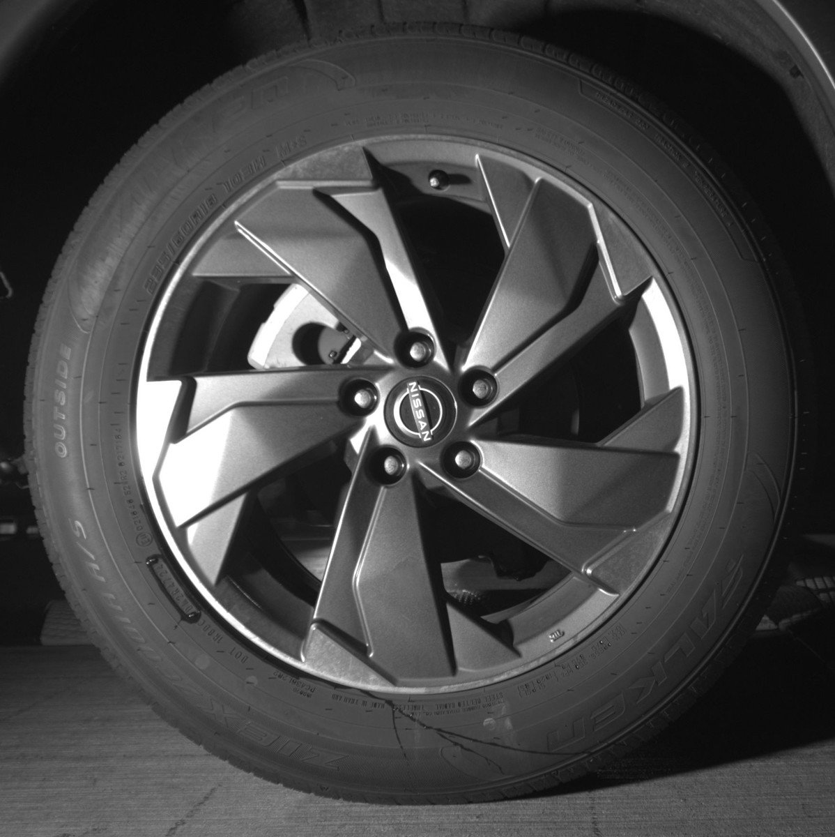 Used 2025 Nissan Rogue SV image 15