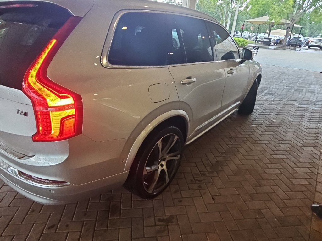 Used 2022 Volvo XC90 T6 Inscription w/ Advanced Package AWD/4WD image 9