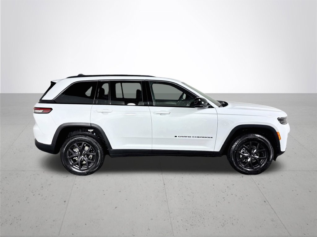 New 2027 Jeep Grand Cherokee Altitude AWD/4WD image 5