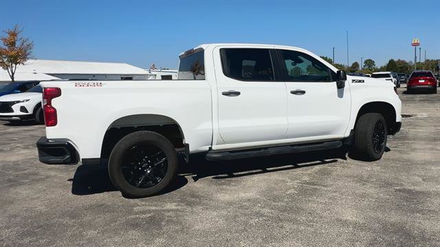 Used 2023 Chevrolet Silverado 1500 Custom Trail Boss w/ LPO, Dark Essentials Package image 9