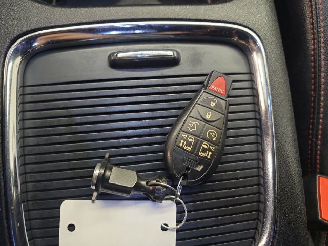 Used 2016 Dodge Grand Caravan R/T FWD image 24