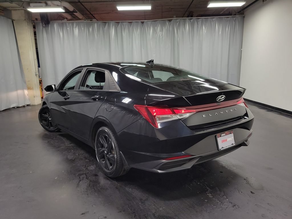 Used 2023 Hyundai Elantra SEL FWD image 6