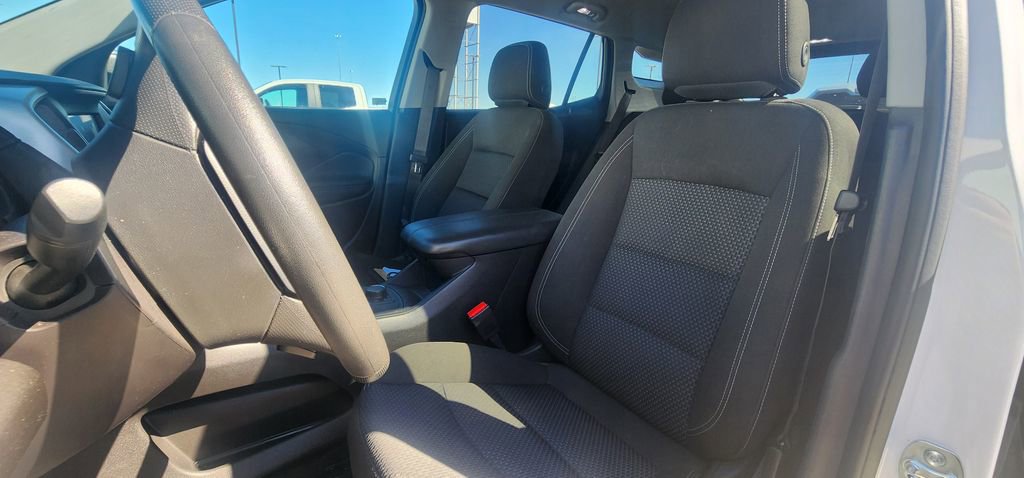 Used 2024 GMC Terrain SLE image 13