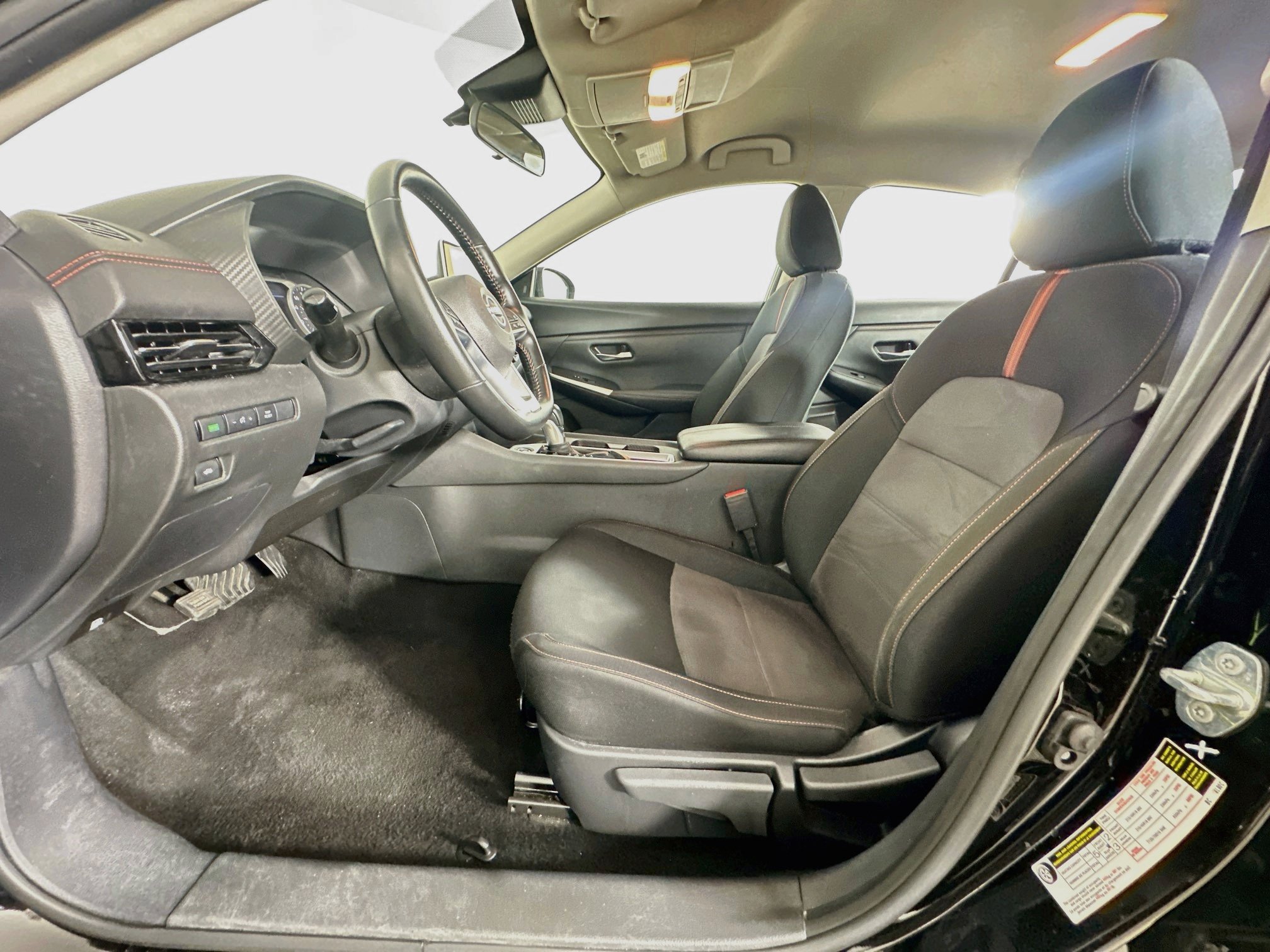 Used 2025 Nissan Sentra SR FWD image 13