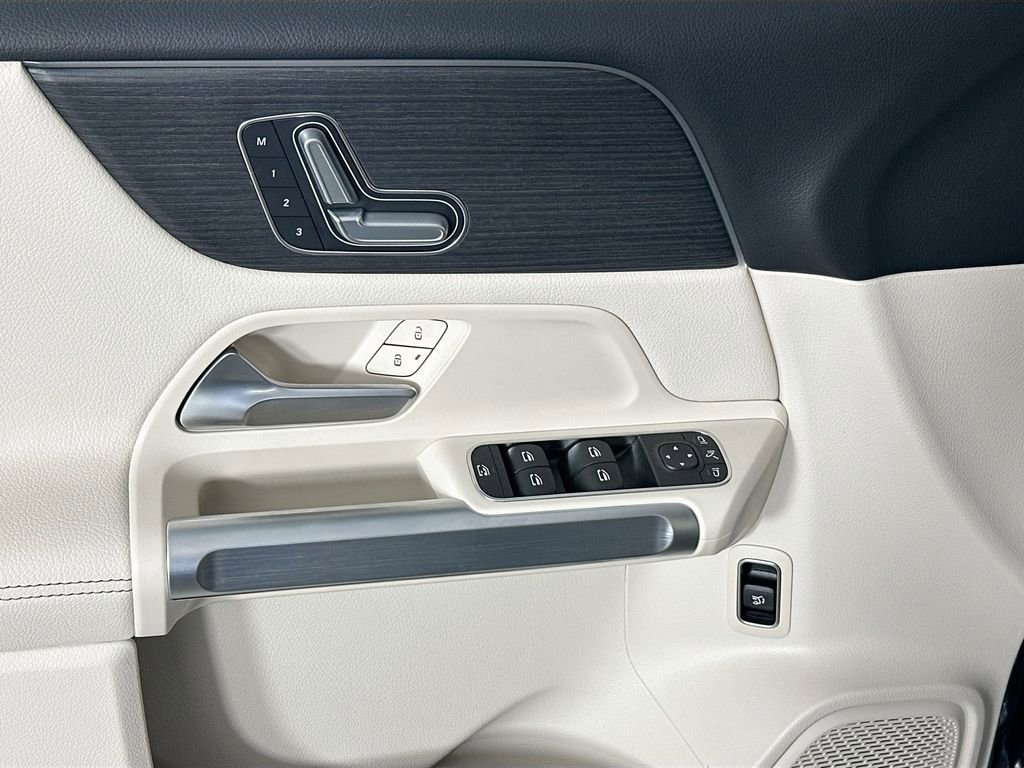Used 2026 Mercedes-Benz GLB 250 image 18