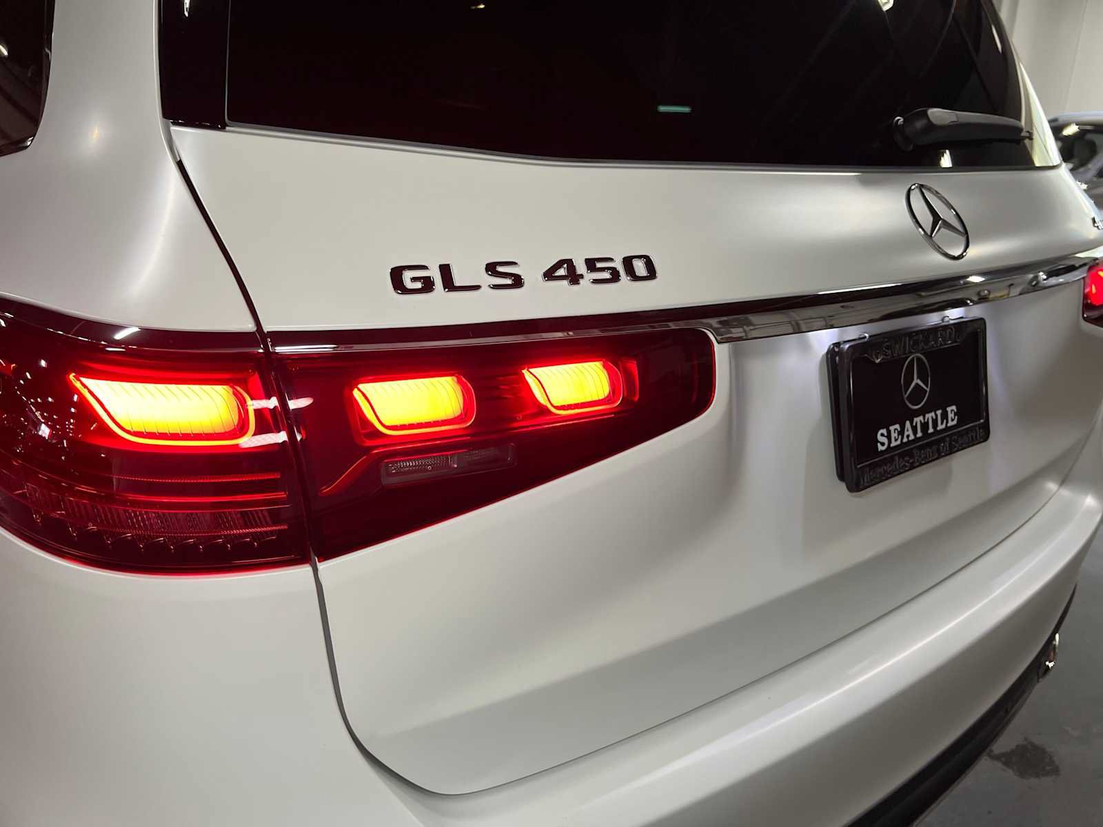 New 2026 Mercedes-Benz GLS 450 4MATIC image 14