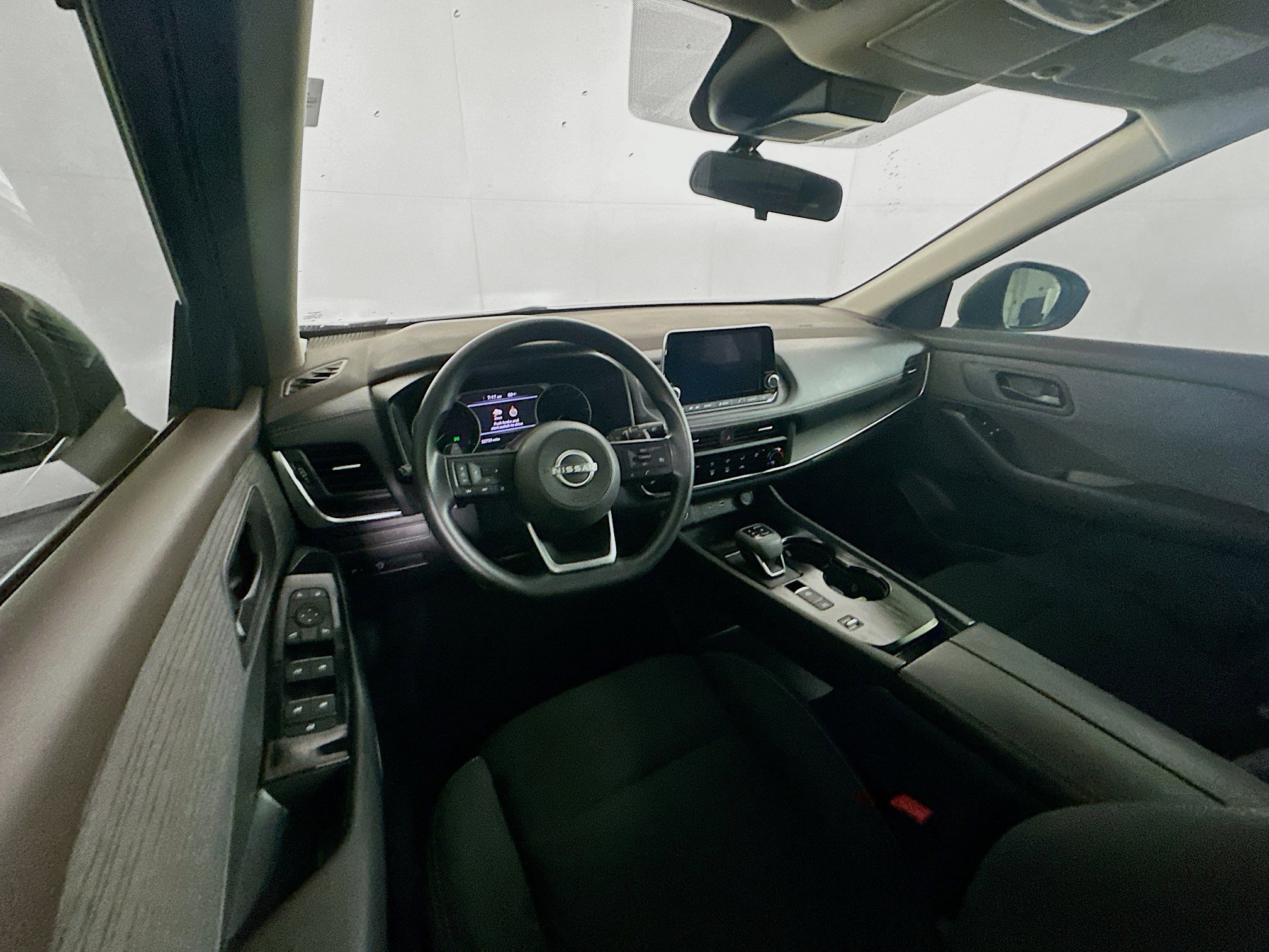 Used 2023 Nissan Rogue S FWD image 18
