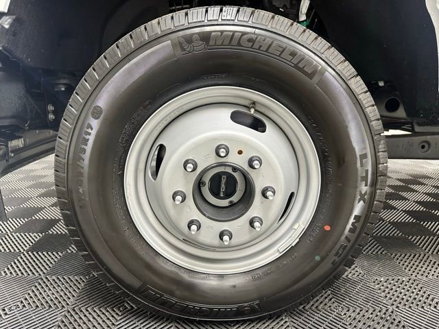 Used 2023 Ford F350 XLT w/ Snow Plow Prep Package image 9