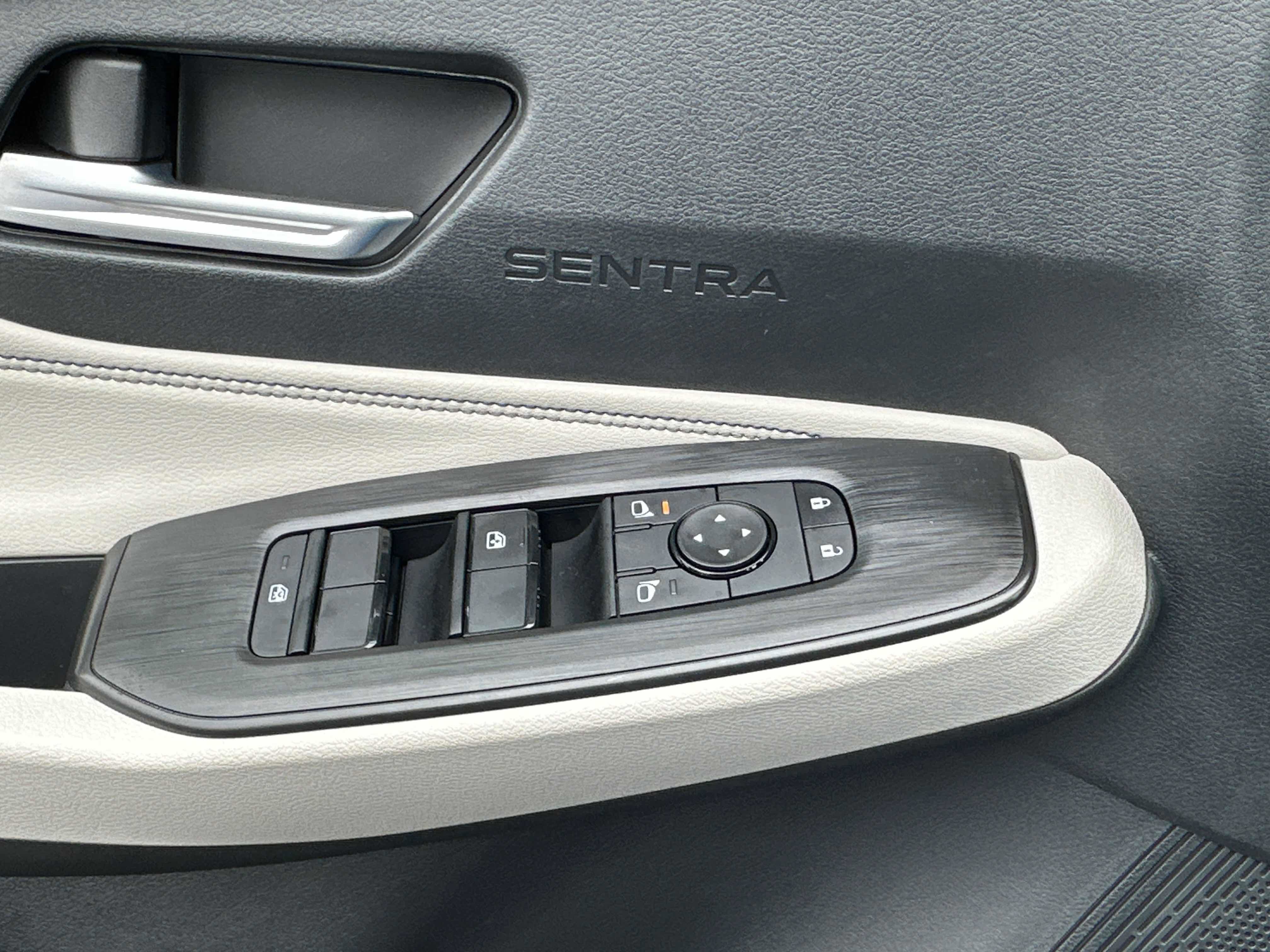 New 2026 Nissan Sentra SL w/ Floor Mat Package FWD image 18