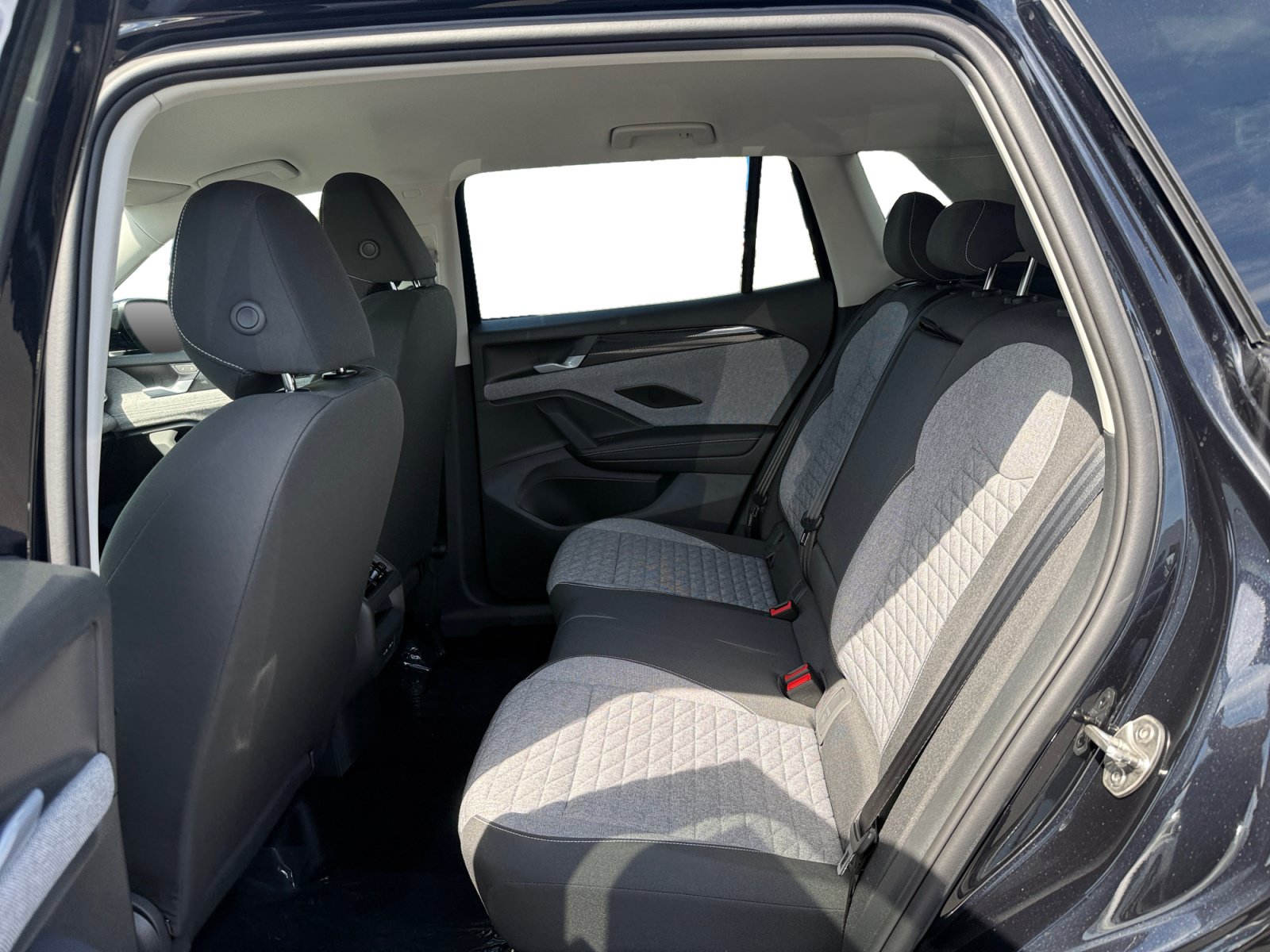 New 2026 Volkswagen Tiguan S FWD image 16