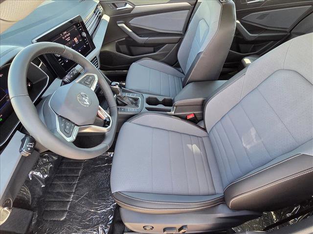 New 2026 Volkswagen Jetta SE image 4