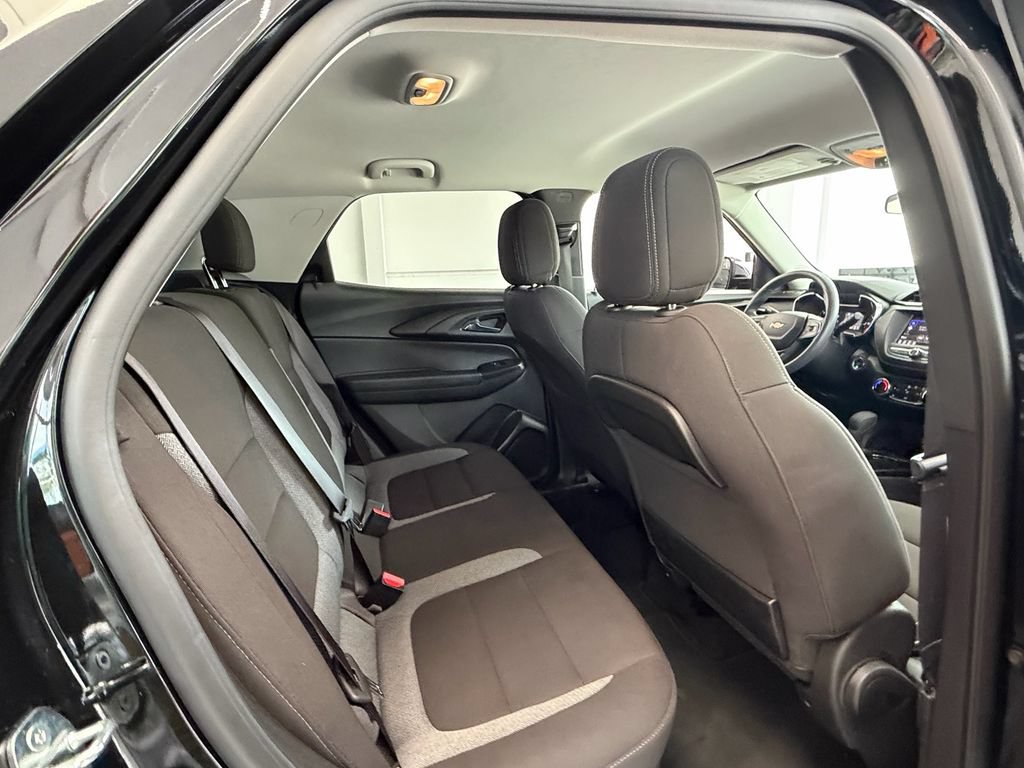 Certified 2023 Chevrolet TrailBlazer LT FWD image 2