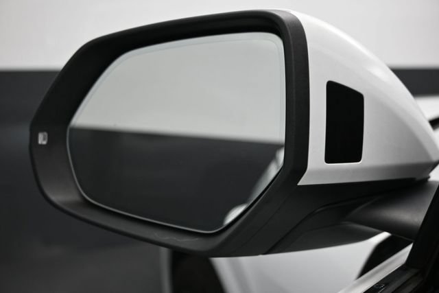 Used 2022 Audi Q8 Premium AWD/4WD image 4