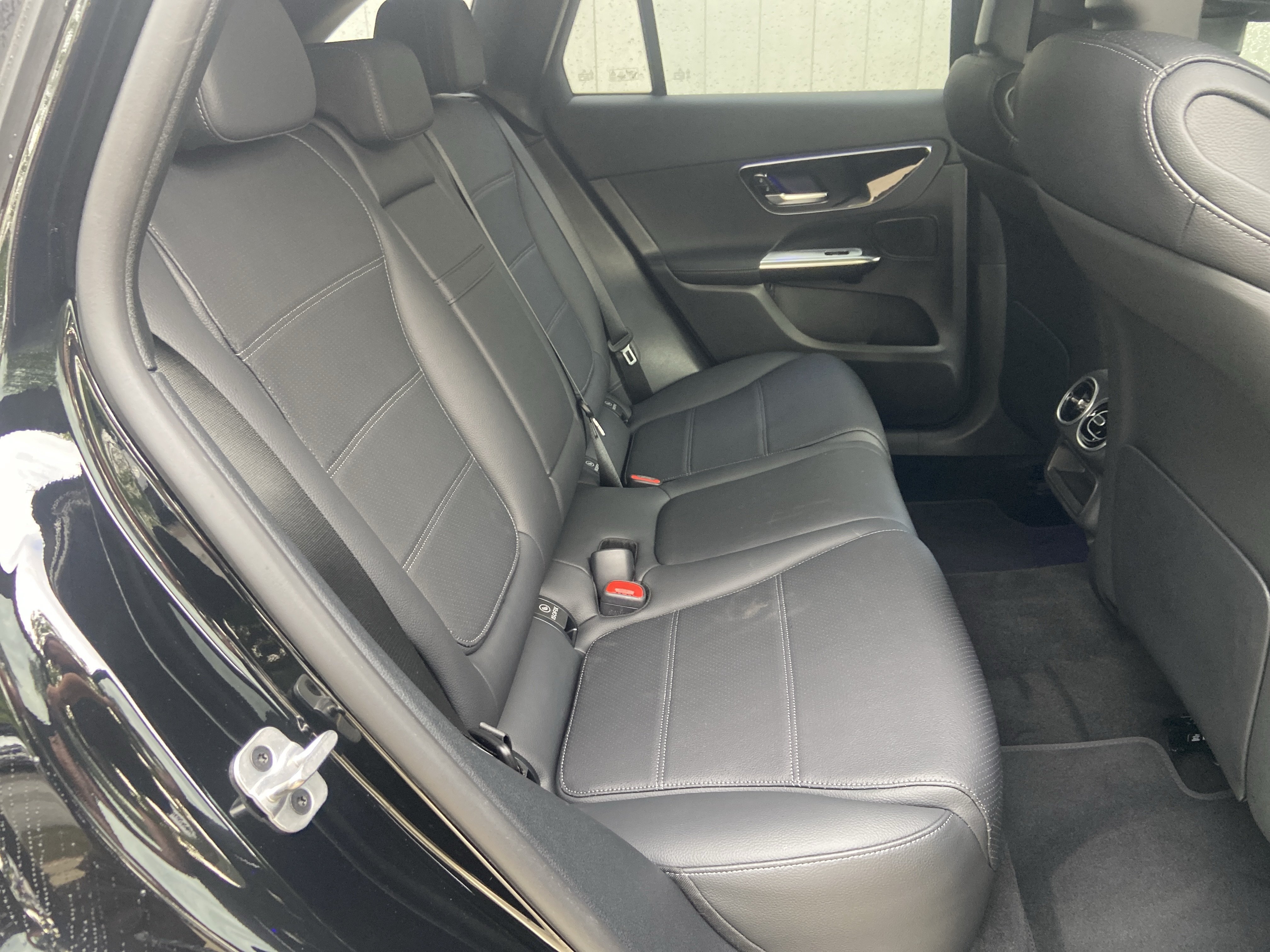 Certified 2025 Mercedes-Benz GLC 300 image 45