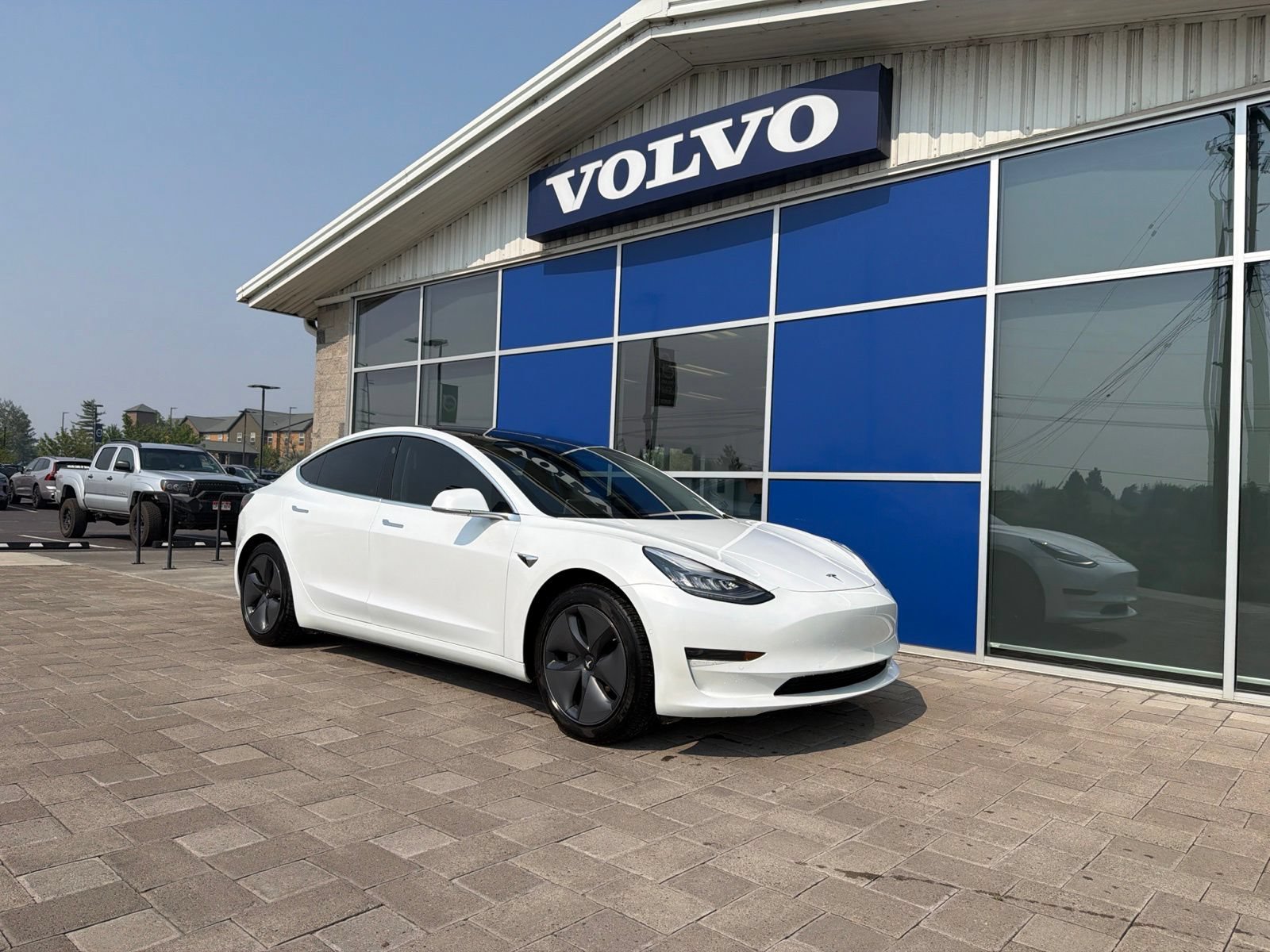 Used 2020 Tesla Model 3 Standard Range Plus RWD video 1