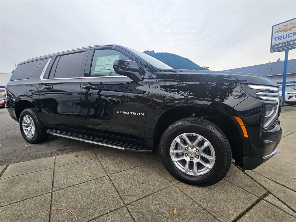 New 2026 Chevrolet Suburban LS image 3
