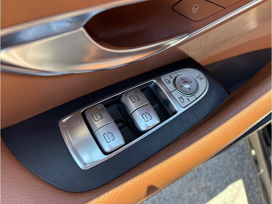 Used 2018 Mercedes-Benz E 400 Coupe image 24