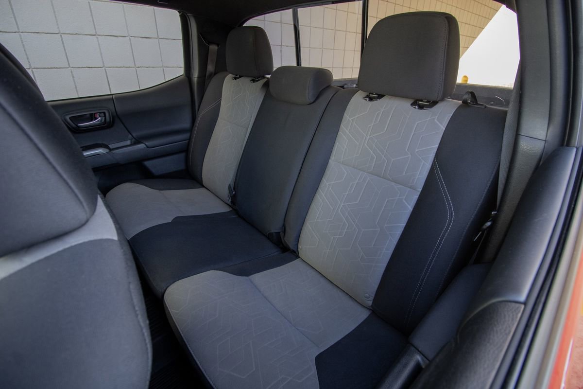 Used 2022 Toyota Tacoma TRD Off-Road image 17