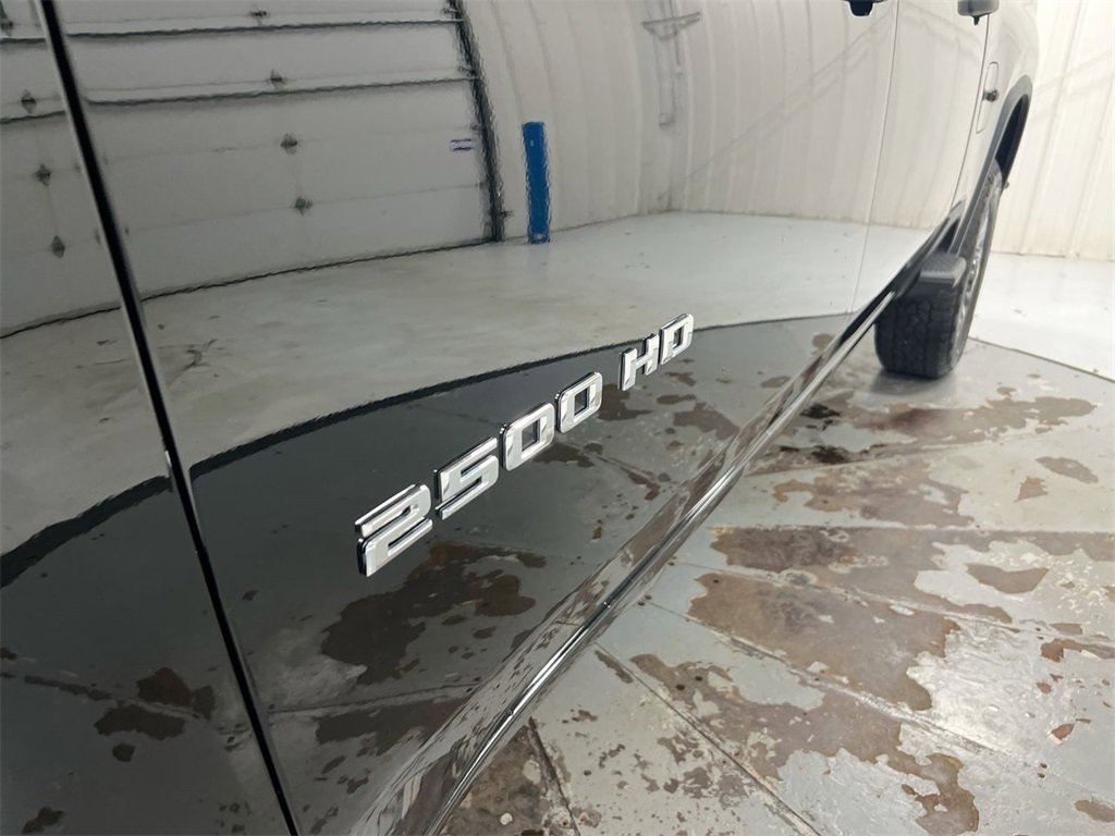 Used 2025 Chevrolet Silverado 2500 Custom w/ Custom Value Package image 26