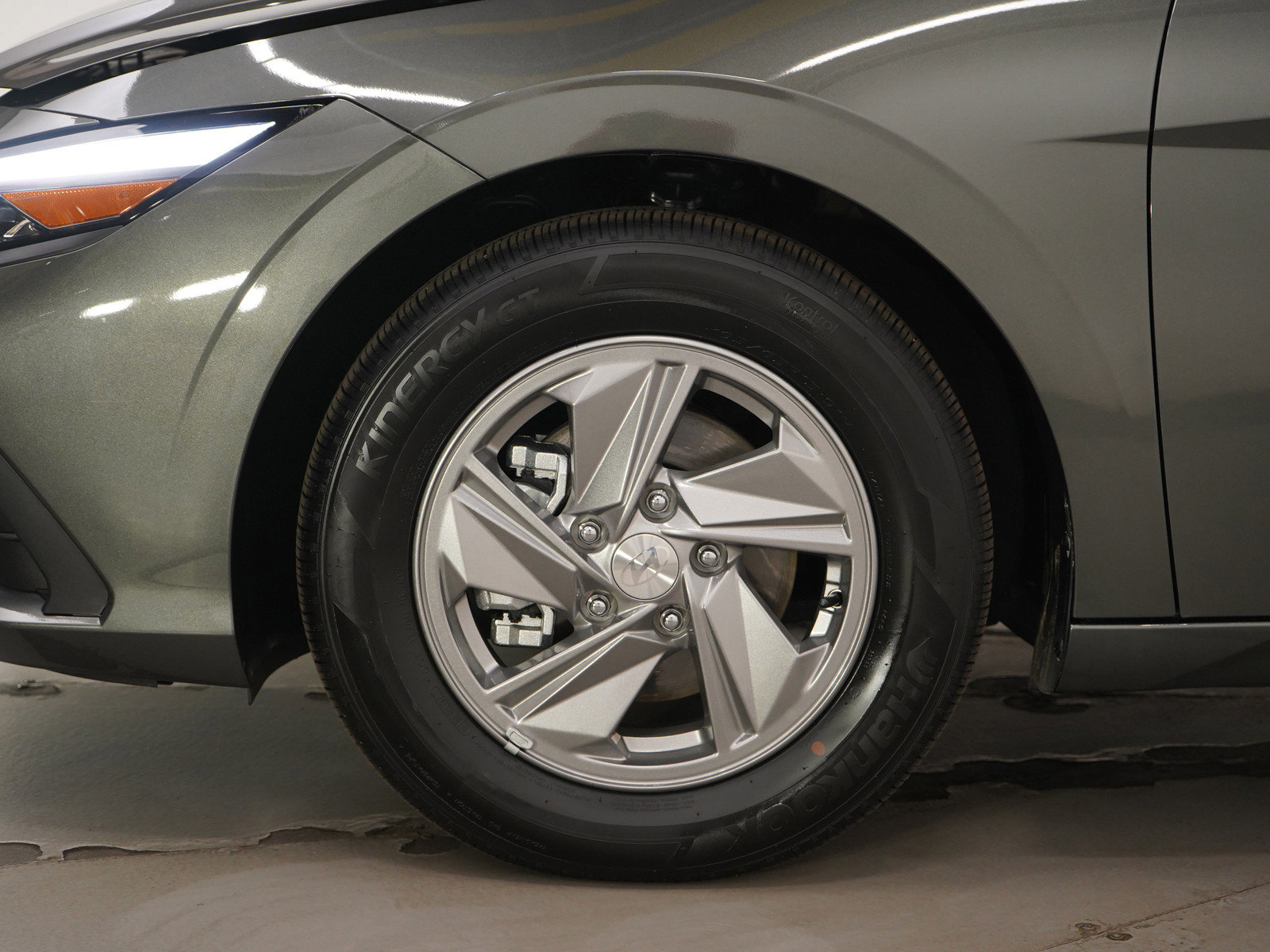 Certified 2025 Hyundai Elantra SE image 27