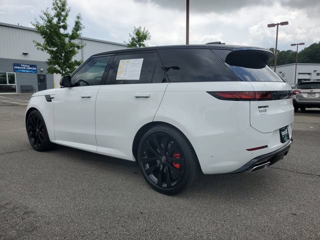 Used 2025 Land Rover Range Rover Sport Dynamic SE AWD/4WD image 4