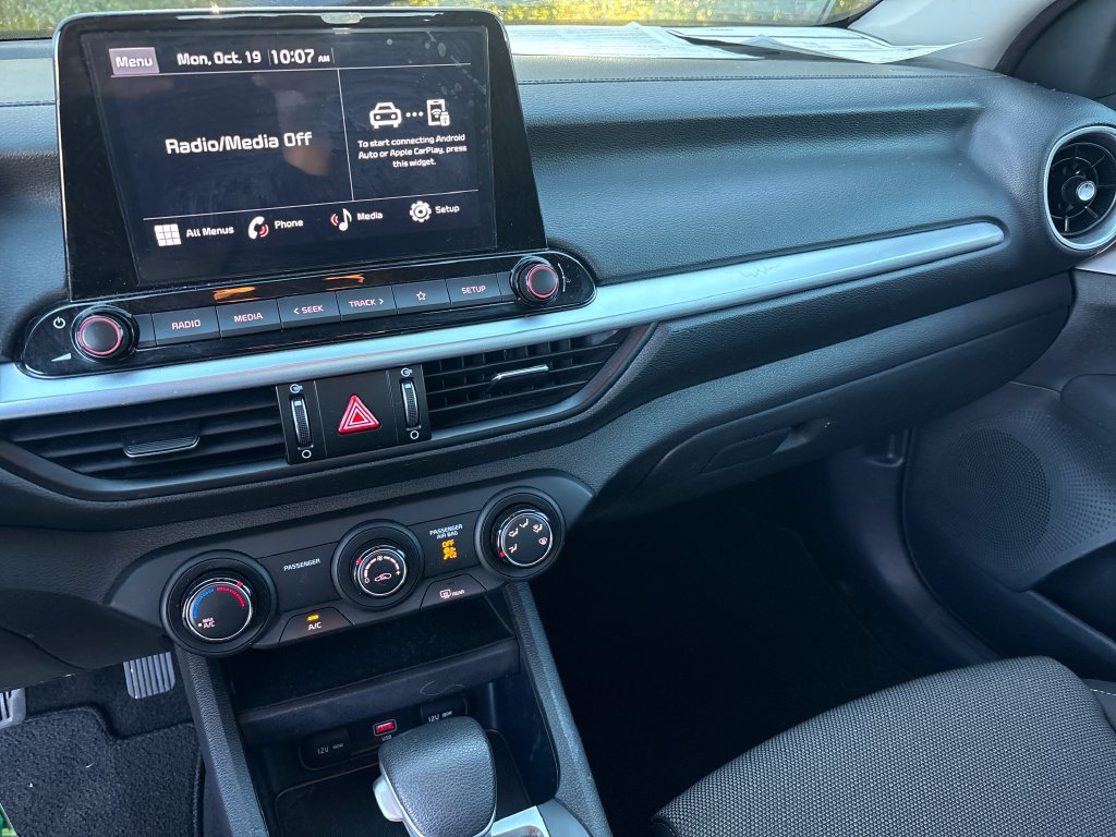 Used 2022 Kia Forte LXS FWD image 11