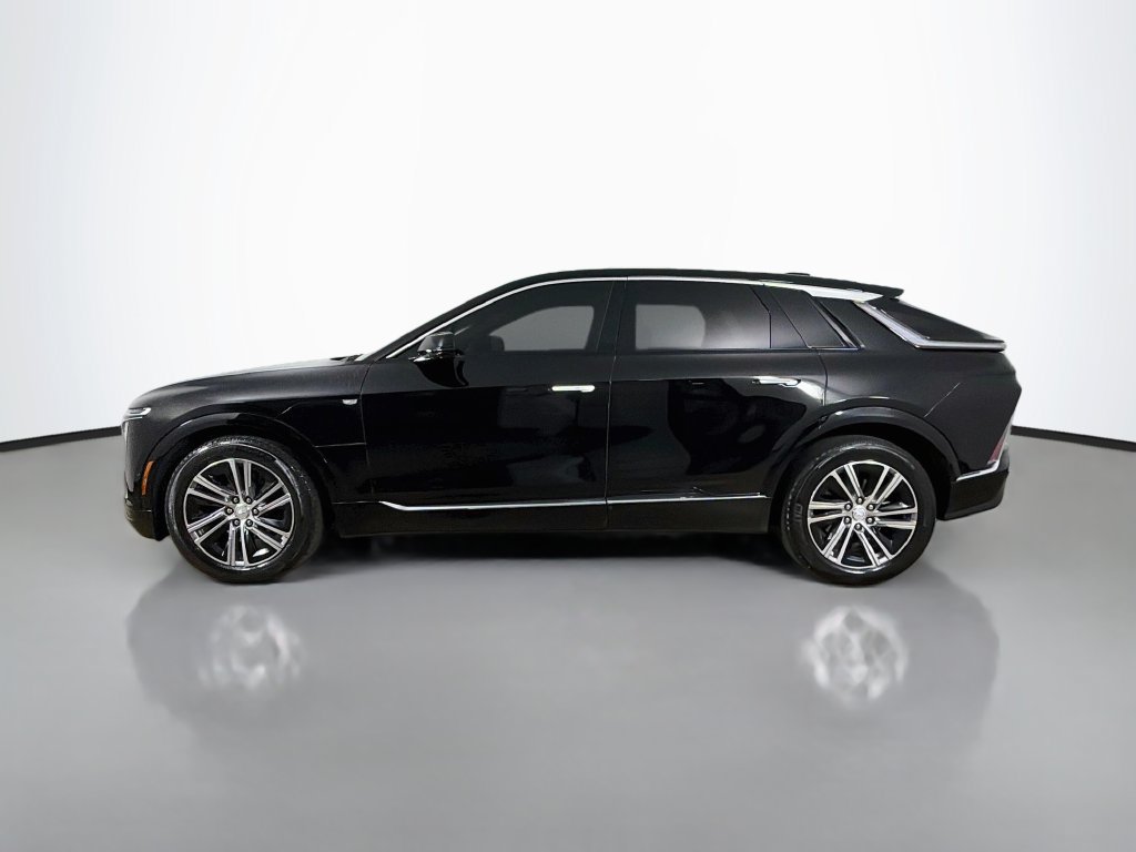 Used 2024 Cadillac Lyriq Luxury AWD/4WD image 4