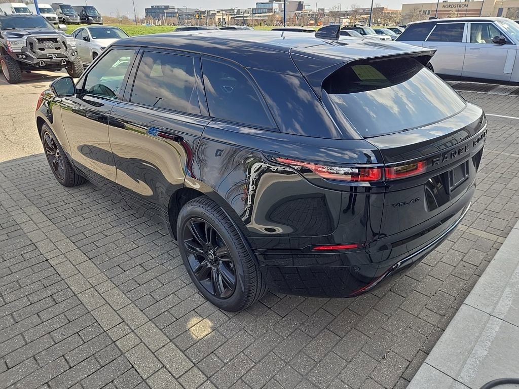 Used 2023 Land Rover Range Rover Velar R-Dynamic S image 7