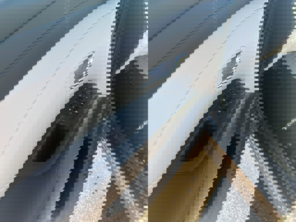 New 2026 Hyundai Tucson Blue SE image 14