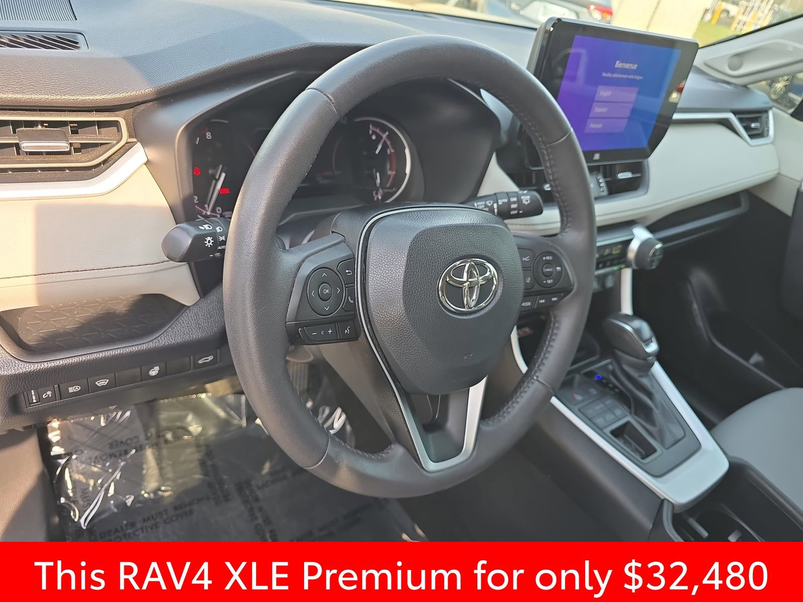Used 2023 Toyota RAV4 XLE Premium image 23