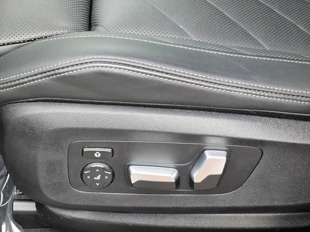 Certified 2025 BMW X5 xDrive50e w/ Parking Assistance Package image 24