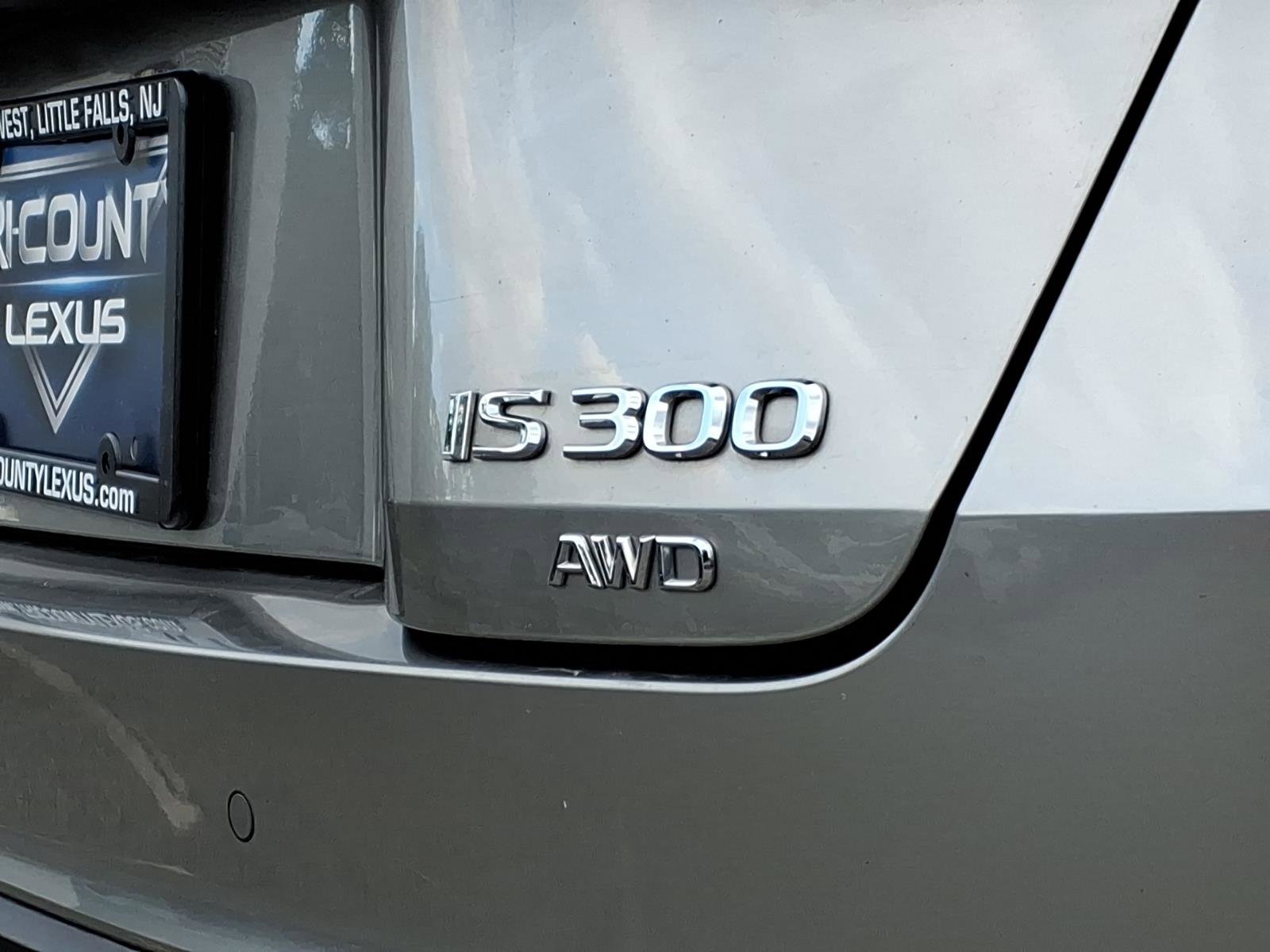Certified 2022 Lexus IS 300 AWD w/ Premium Package image 10