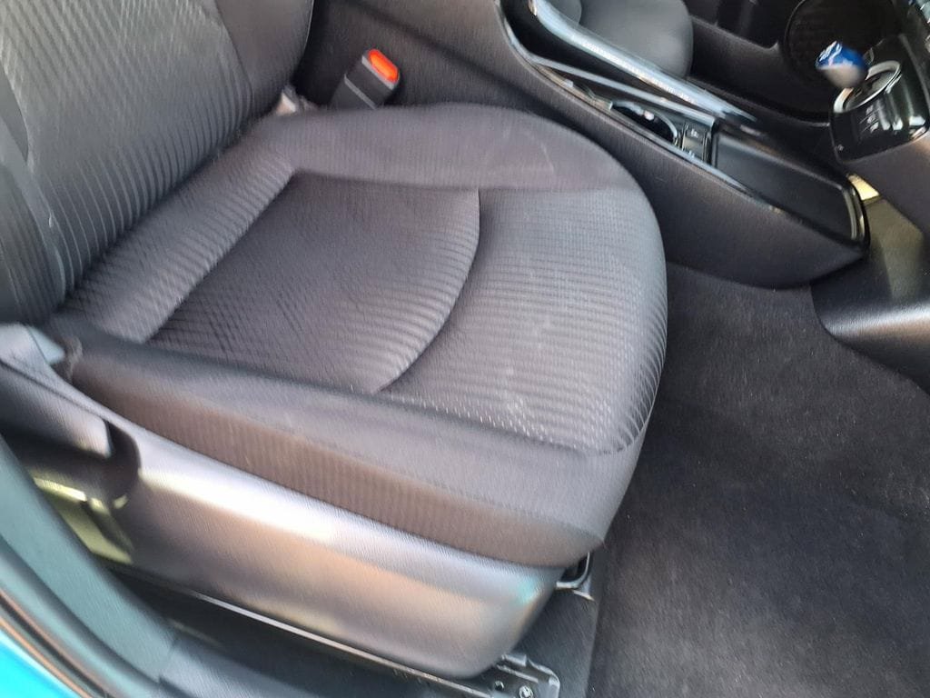 Used 2020 Toyota Prius Prime LE w/ Carpet Mat Package FWD image 18