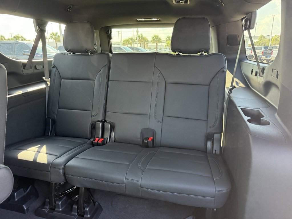 New 2026 Chevrolet Suburban LT w/ Comfort Package image 34