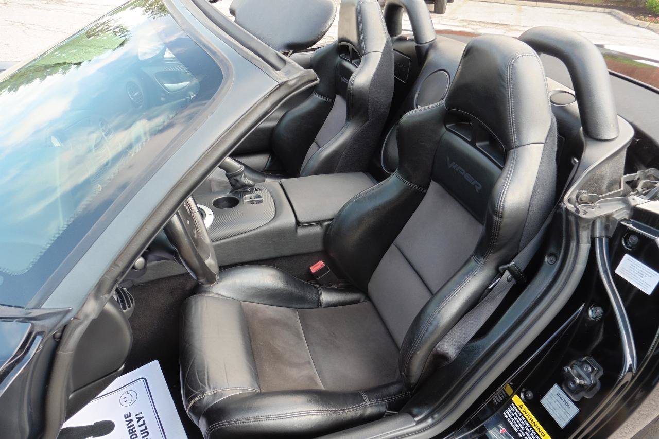 Used 2006 Dodge Viper SRT-10 RWD image 4